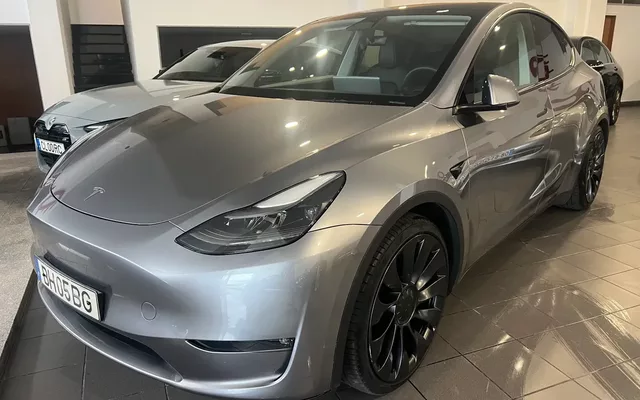 Tesla Model Y Performance Tração Integral