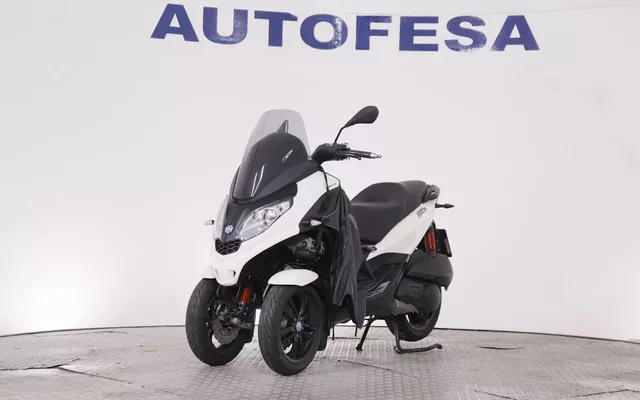Piaggio MP3 300 MP3 300 HPE 26CV ABS MANTA