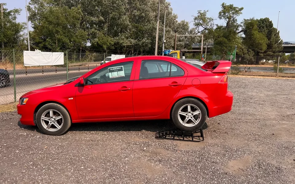 Mitsubishi Lancer 1.5 Invite