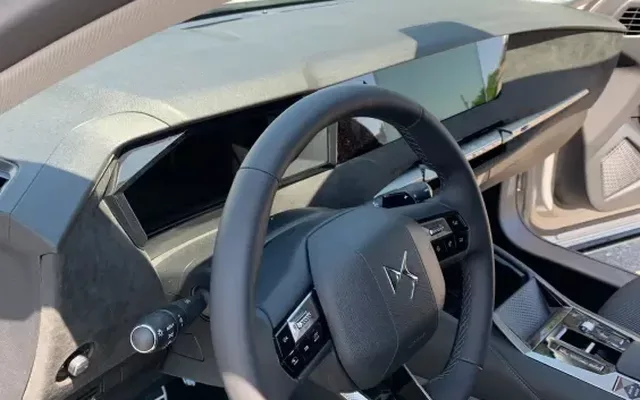 DS N°4 Hybride 145 e-DCT6 Etoile - Alcantara Zéro km immatriculé