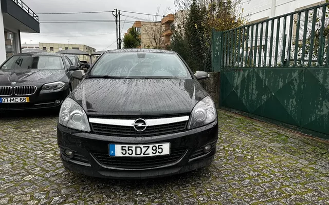 Opel Astra GTC 1.3 CDTI