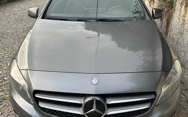Mercedes-Benz A 180