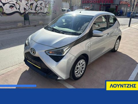 Toyota Aygo X-play MMT Ελληνικό
