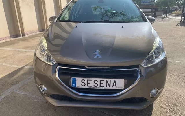 PEUGEOT 208 208 1.2 VTi Style
