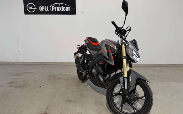 QJ Motor SRK 125 S