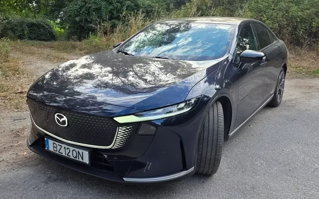 Mazda 6e 68.8 kWh Takumi Plus