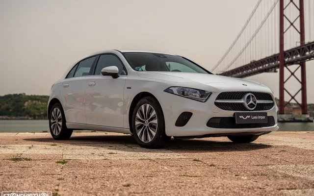 Mercedes-Benz A 250 e 8G-DCT Progressive