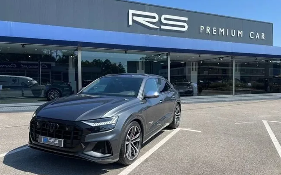 AUDI Q8 SQ8 TFSI quattro tiptronic