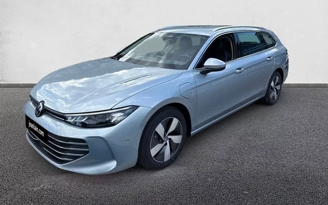 VOLKSWAGEN PASSAT 1.5 eHybrid 204 DSG6 Life Plus