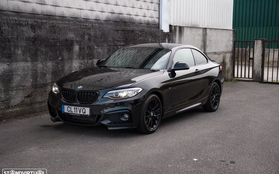 BMW 225