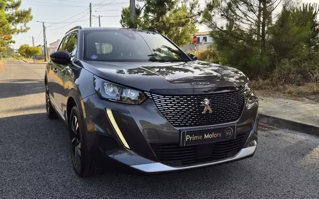 Peugeot 2008 1.2 PureTech Allure EAT8