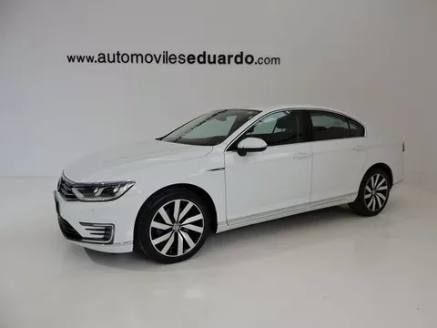 VOLKSWAGEN Passat 1.4 TSI DSG GTE