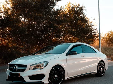 Mercedes-Benz CLA 200