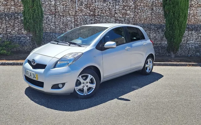 Toyota Yaris 1.0 VVT-i Sport