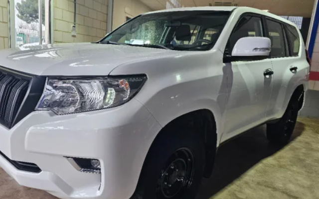 TOYOTA Land Cruiser Land Cruiser D-4D GX