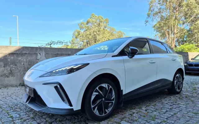 MG MG4 64 kWh Luxury