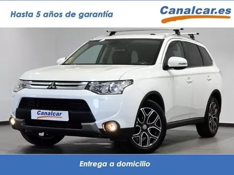 MITSUBISHI Outlander Outlander 220DI-D Kaiteki AT 4WD