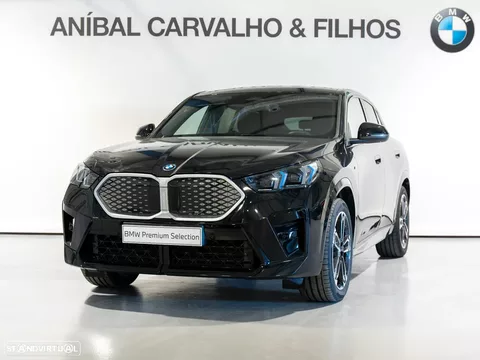 BMW iX2 eDrive20 Pack Desportivo M