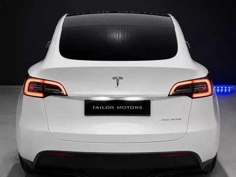 Tesla Model Y Long Range Dual Motor AWD