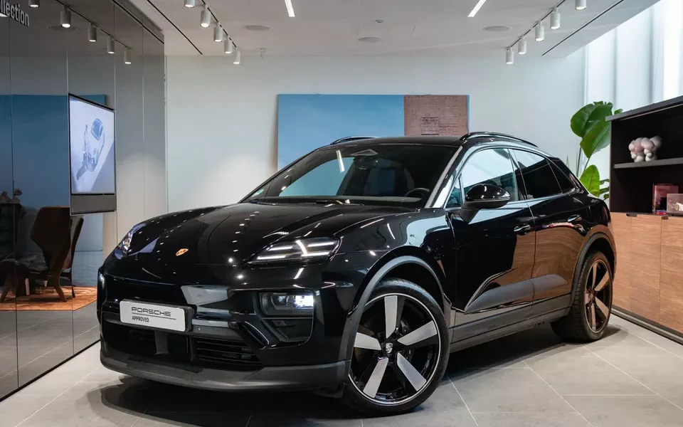 Porsche Macan Electric 4