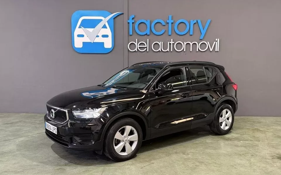 VOLVO XC40 XC40 T2 Momentum Core