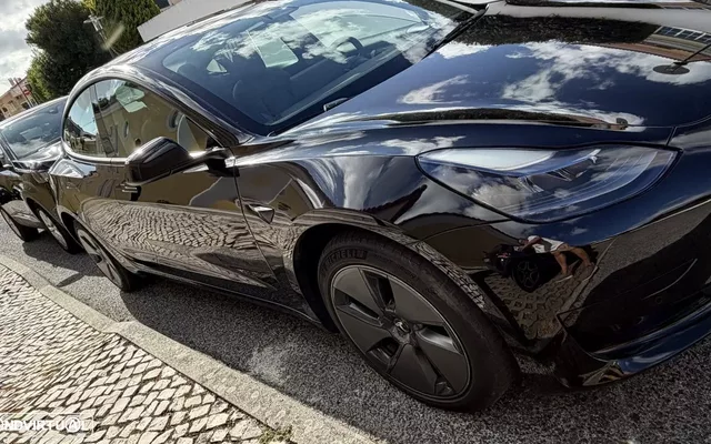 Tesla Model 3 Tração Traseira