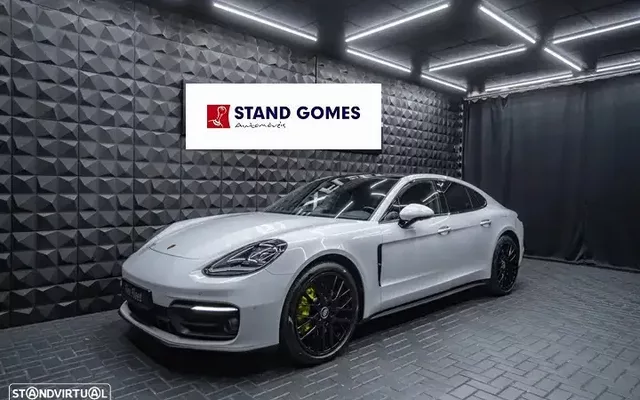Porsche Panamera 4 E-Hybrid