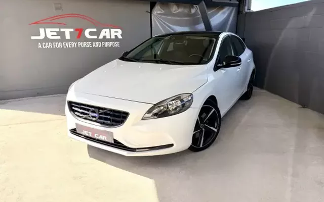 Volvo V40 2014 2.0 D4 Momentum