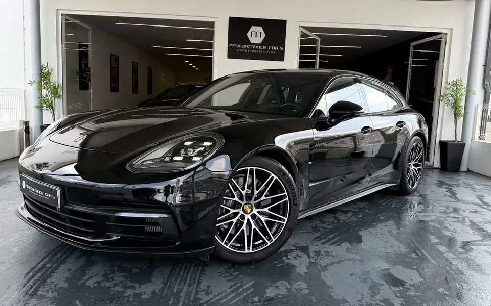 Porsche Panamera 4 E-Hybrid
