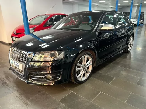 AUDI A3 S3 2.0 TFSI quattro S-Tronic