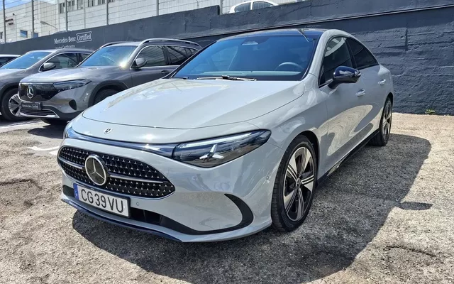 Mercedes-Benz CLA 180 Standard