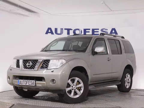 Nissan Pathfinder 2.5 DCI LE 171CV AUTO 7 PLAZAS 5P # TECHO ELEC,CUERO,NAVI,CAMARA TRASERA