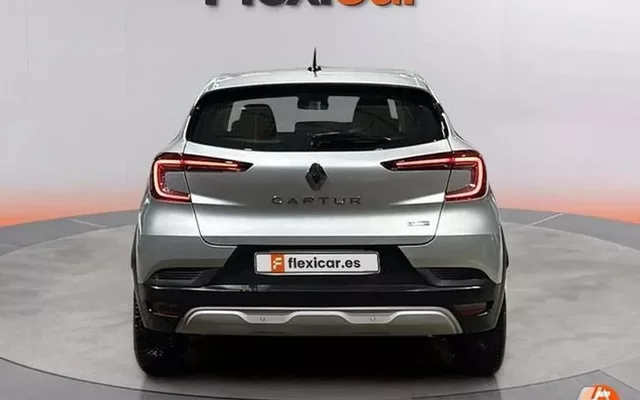 RENAULT Captur E-Tech engineered HEV 105kW (145CV)