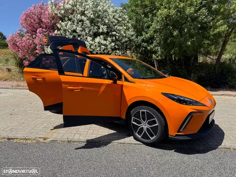 MG MG4 64 kWh Luxury