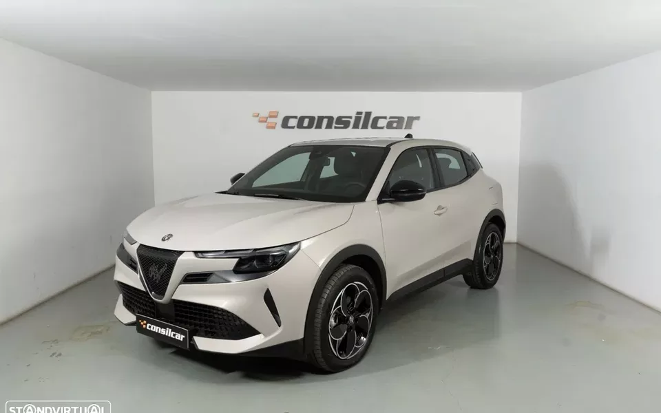 Alfa Romeo Junior 54 kWh Intensa