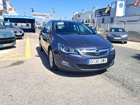 OPEL Astra Astra 1.6 Cosmo Aut.