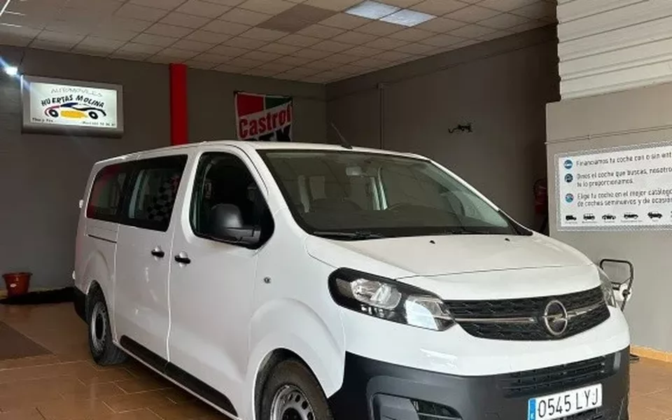 OPEL Vivaro Combi M1 Vivaro Combi 1.5D L Carga Standard 120 - 17500€ en Moral de calatrava