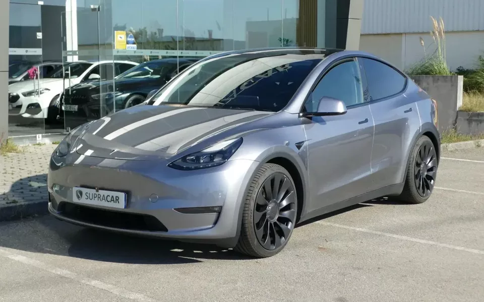 Tesla Model Y Performance Tração Integral