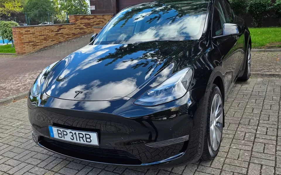 Tesla Model Y Long Range Dual Motor AWD