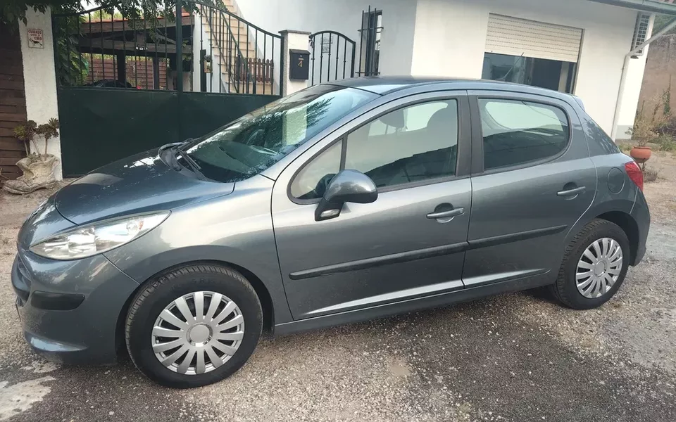Peugeot 207 1.4 16V Open