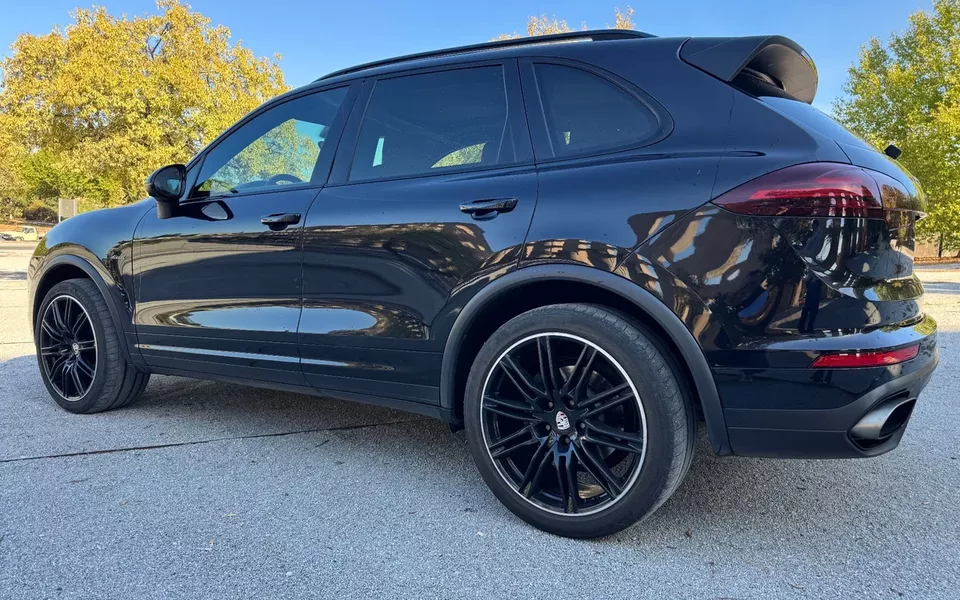 Porsche Cayenne Platinum Edition