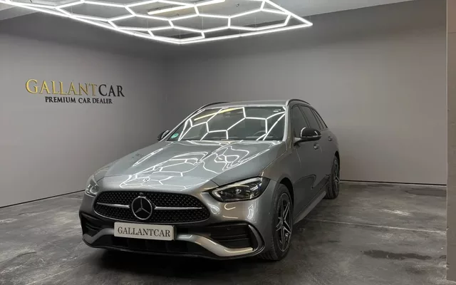 Mercedes-Benz C 300 e AMG Line