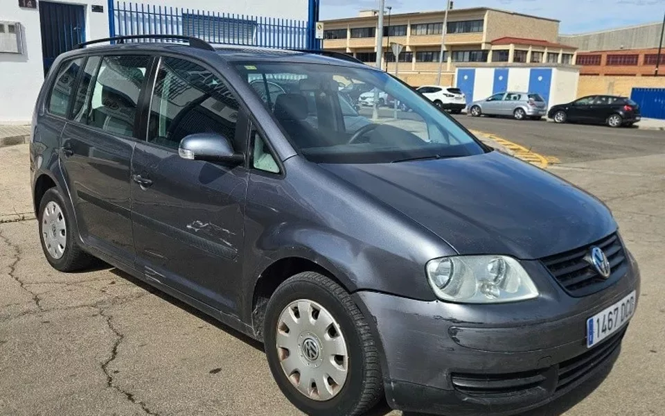 VOLKSWAGEN Touran Touran 1.9TDI Conceptline - 3200€ en Zaragoza