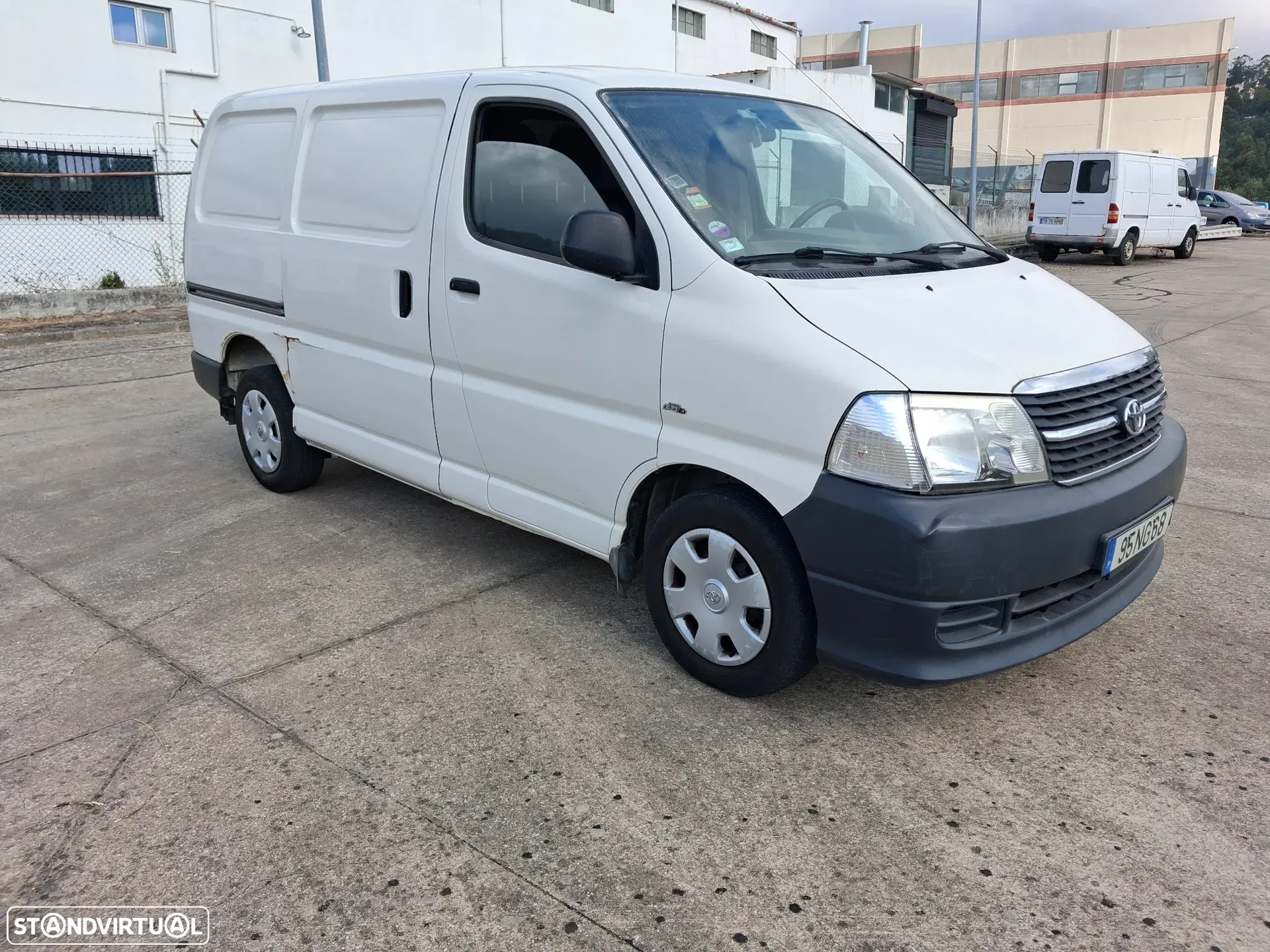 Toyota HiAce 2.5 D-4D Service 2.8T AC