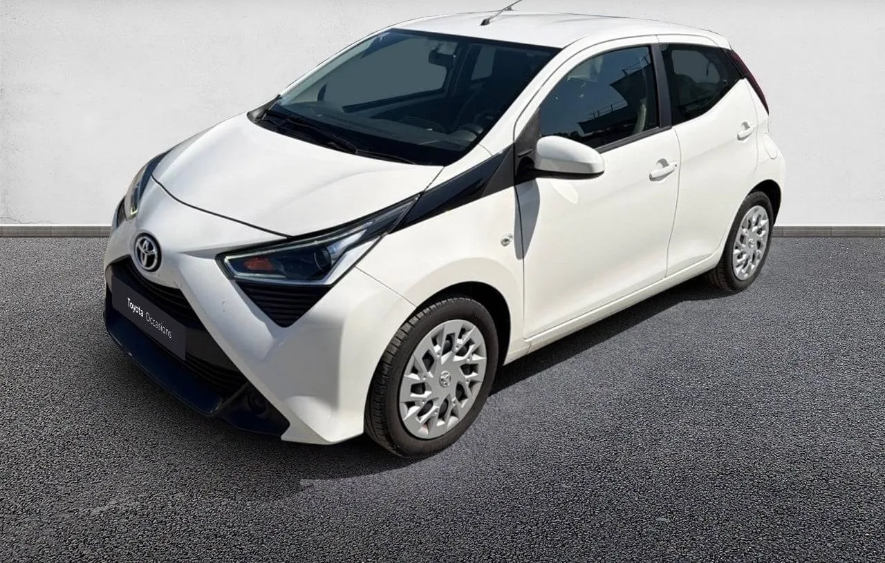 TOYOTA AYGO 1.0 VVT-i x-play