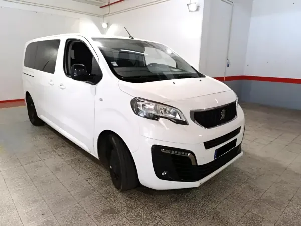 Peugeot Traveller 2022 1.5 BlueHDi L2H1 Active Standard