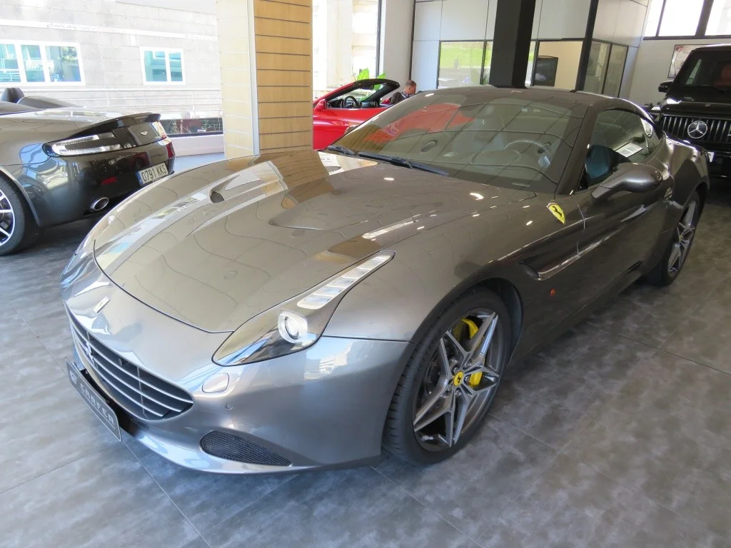 FERRARI California California T