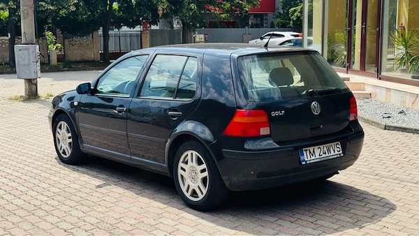 Volkswagen Golf IV 1.4i .16V .An2002 .75cp .Inmatriculat RO