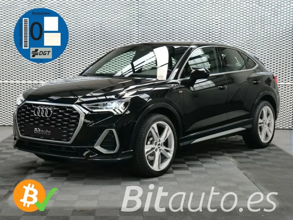 AUDI Q3 Q3 Sportback 45 TFSIe Black line S-tronic