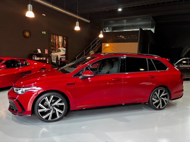 VOLKSWAGEN Golf Golf Variant 1.5 eTSI R-Line DSG 110kW